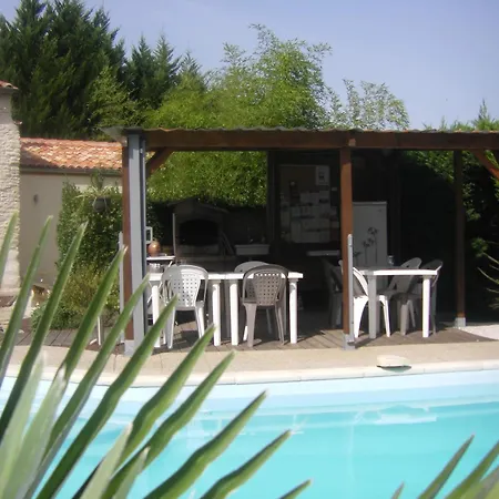 Au Fil De L'eau Frühstückspension La Ronde (Charente-Maritime)